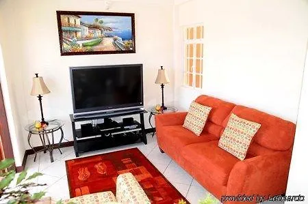 Augusta'S Apartments Rodney Bay