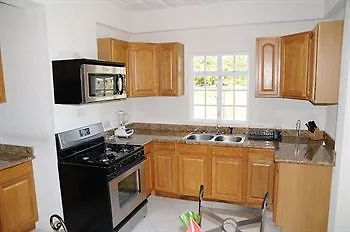 Augusta'S Apartments Rodney Bay